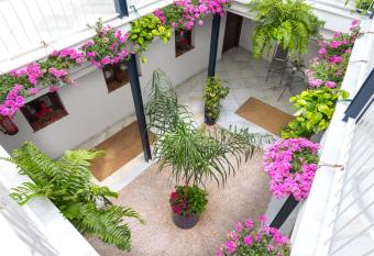 Casa Los Cuatro Soles has Balcony rooms