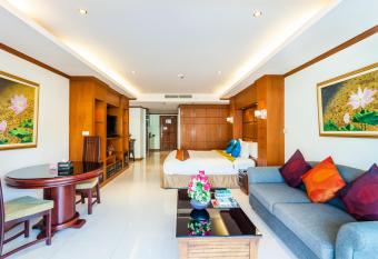 Tara Court Hotel has Balcony rooms