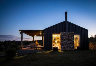 Haras Las Tordillas, Pueblo Ed  n allows 18 year olds to book a room