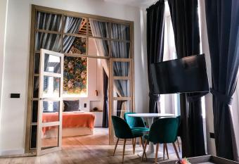 Casa Blanca has Balcony rooms