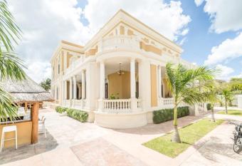 Tecnohotel Casa Villamar allows 18 year olds to book a room