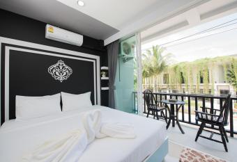 Vacation Time House has Balcony rooms