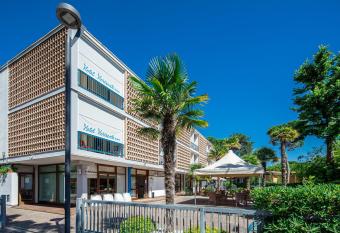Hotel Horizonte has Balcony rooms
