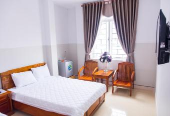 Hoang Thinh Hotel has Balcony rooms