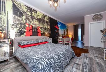 villa giulia has Balcony rooms