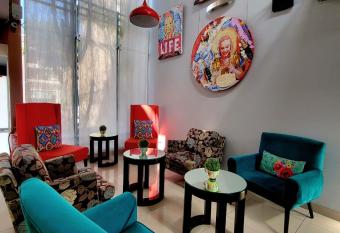 3B Barranco s - Chic and Basic - B&B allows 18 year olds to book a room