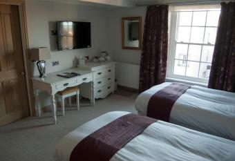 Castle View Guesthouse has Balcony rooms