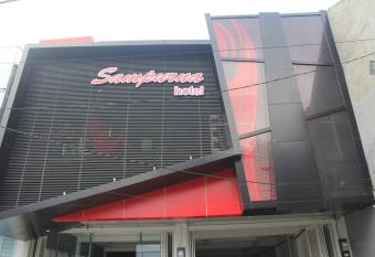 Hotel Sampurna Cirebon allows 18 year olds to book a room