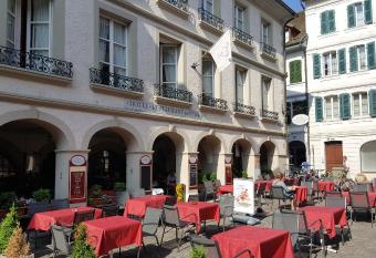 Hostellerie du XVI Si  cle allows 18 year olds to book a room