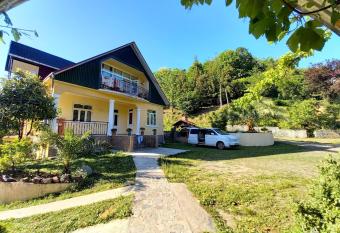 Villa In Urekhi has Smoking/Balcony rooms