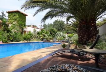 Residence de la Rasclose has Balcony rooms