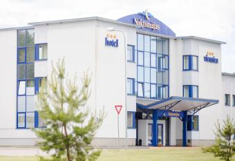 Sports Hotel allows 18 year olds to book a room