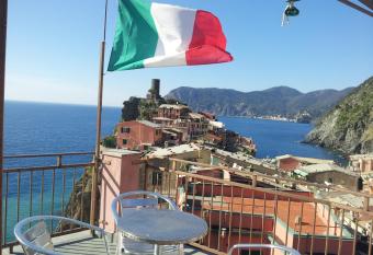 Affittacamere Elisabetta allows 18 year olds to book a room