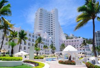 Tesoro Manzanillo All Inclusive allows 18 year olds to book a room