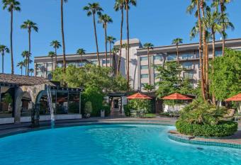 Hotel Lucerna Mexicali allows 18 year olds to book a room