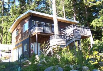 Malaspina Strait Cottage allows 18 year olds to book a room