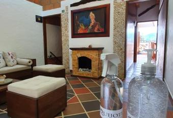 El Quijote Apartahotel has Balcony rooms