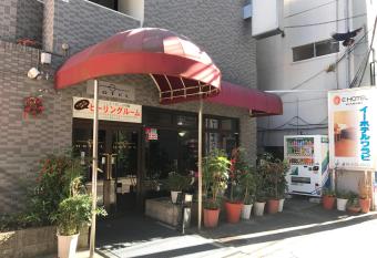 E Hotel Warabi has Smoking/Balcony rooms