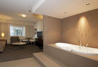 Coast Kamloops Hotel & Conference Centre allows 18 year olds to book a room