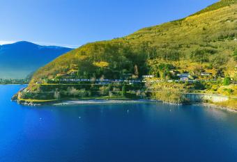 Lakeview Cannobio Camping & Resort has Balcony rooms