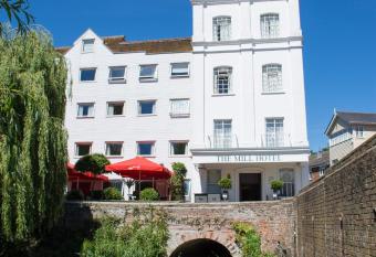 The Mill Hotel allows 18 year olds to book a room