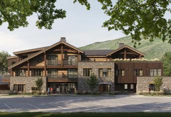 The Rusty Parrot Lodge and Spa has Balcony rooms