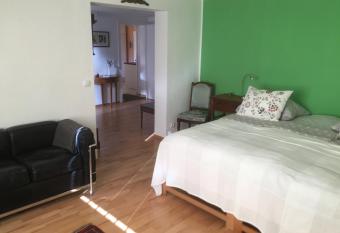 Ferienwohnung am Markgrafenplatz has Balcony rooms