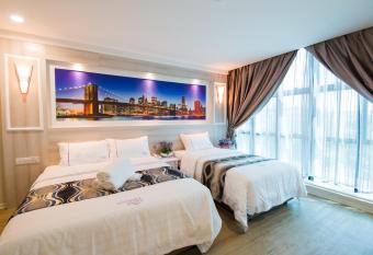 Lavender Inn USJ allows 18 year olds to book a room