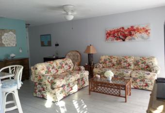 1+1 Large condo Sarasota has Balcony rooms