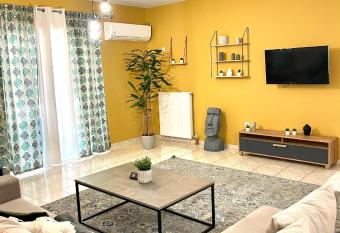 Anastasias house near Athens airport has Balcony rooms