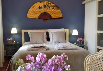 Ombre Rose allows 18 year olds to book a room