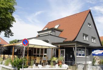 Gersthofer Auszeit allows 18 year olds to book a room