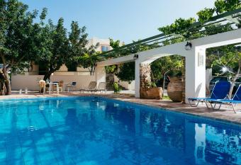 Ammoudara Beach Hotel Apartments has Balcony rooms