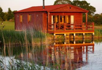 Lakeside Fishing Lodges allows 18 year olds to book a room