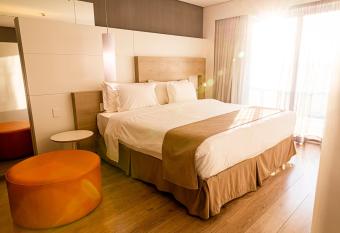 Manhattan Plaza has Balcony rooms