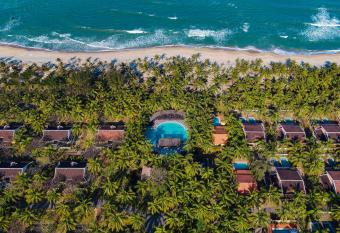 Le Belhamy Beach Resort & Spa, Hoi An allows 18 year olds to book a room