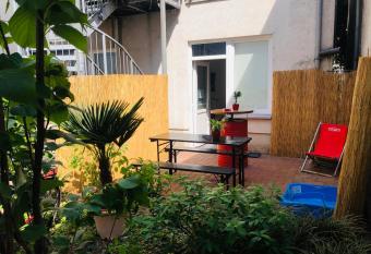 City Apartment Reeperbahn Hamburg allows 18 year olds to book a room