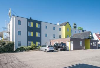 B&B HOTEL Lorient Caudan allows 18 year olds to book a room