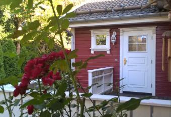 Toms Stuga Schwedenh  uschen has Balcony rooms