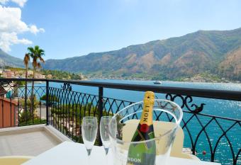 Guesthouse Grotta Di Nicola has Balcony rooms