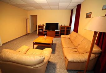 Zemgale has rooms with a private hot tub