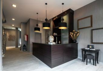 Someso Apartamentos Turisticos allows 18 year olds to book a room