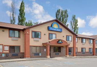 Antelope Inn & Suites allows 18 year olds to book a room