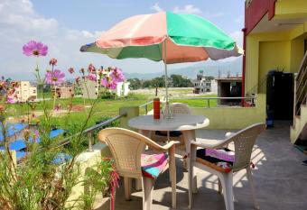 Everest Home Stay Apartment has Balcony rooms
