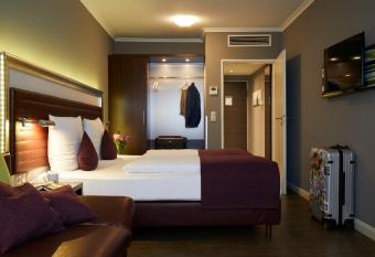 Hotel Metropol by Maier Privathotels allows 18 year olds to book a room