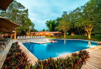 Hotel Chichen Itza allows 18 year olds to book a room
