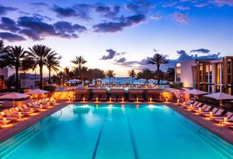 Eden Roc Miami Beach has Balcony rooms