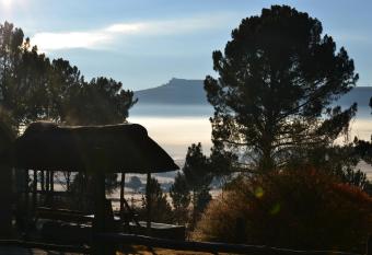 Shumba valley guest farm has Balcony rooms