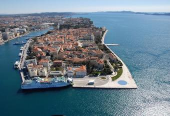 Room MARE allows 18 year olds to book a room