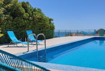 Boutique Home Saltaragazza has Balcony rooms